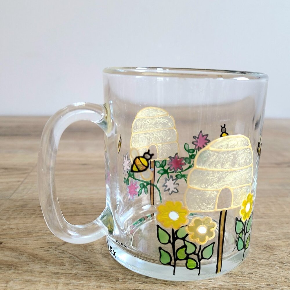 Made in France glass mug with bees design. - Picture 4 of 13